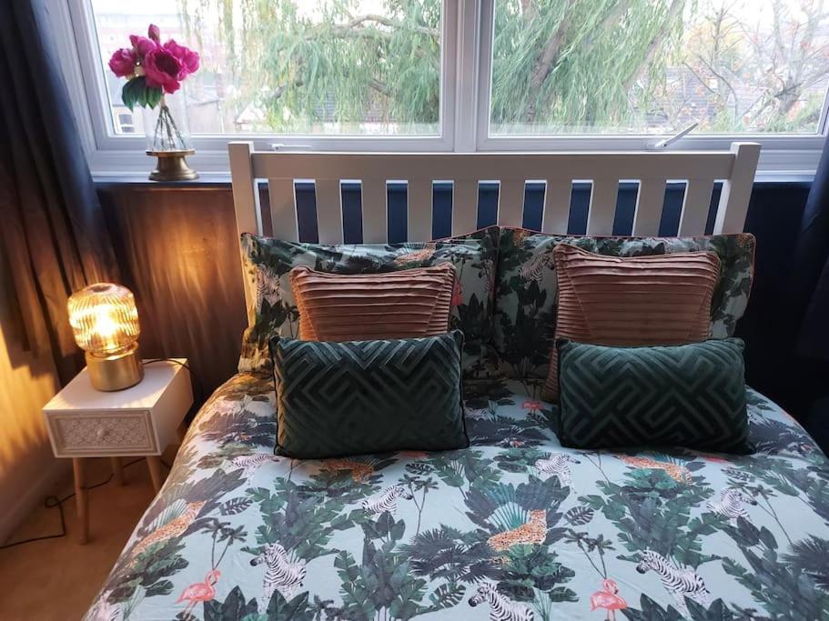 2 Bed Flat, Bounds Green, Piccadilly Line, London N11 Bagian luar foto