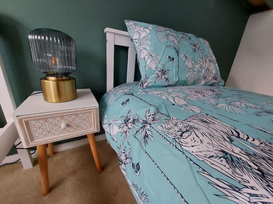 2 Bed Flat, Bounds Green, Piccadilly Line, London N11 Bagian luar foto