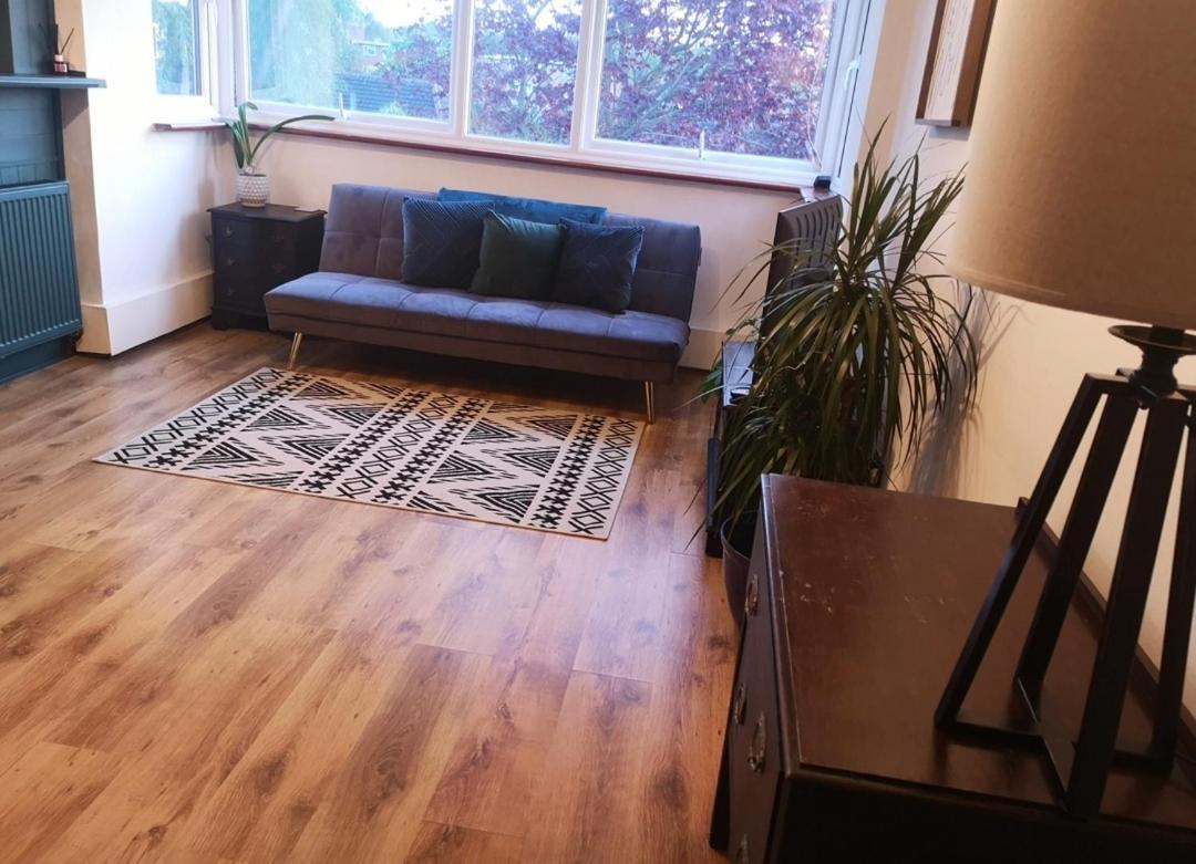 2 Bed Flat, Bounds Green, Piccadilly Line, London N11 Bagian luar foto